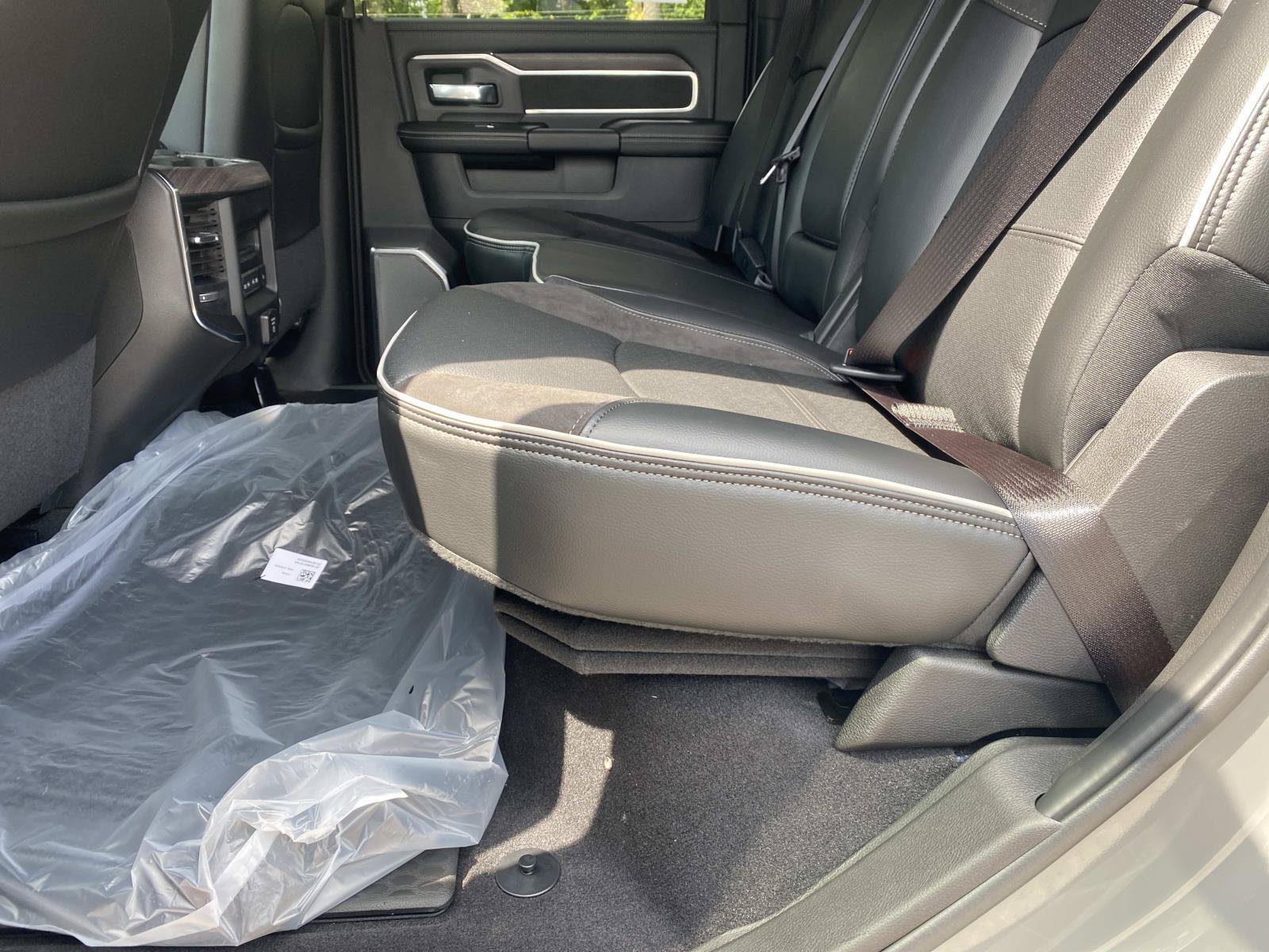 New 2027 RAM 2500 Laramie AWD/4WD image 10