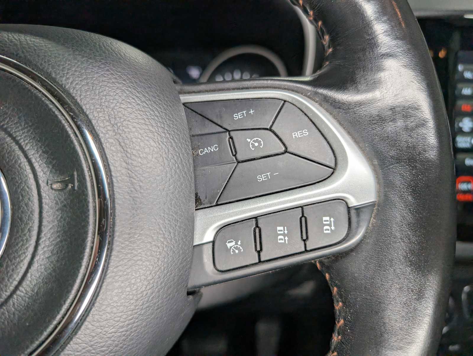 Used 2021 Jeep Compass Limited w/ Elite Exterior Group AWD/4WD image 37