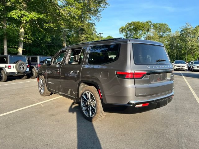Used 2023 Jeep Wagoneer Series III w/ Premium Group I AWD/4WD image 14
