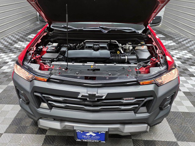 Used 2023 Chevrolet Colorado Trail Boss w/ Technology Package AWD/4WD image 37
