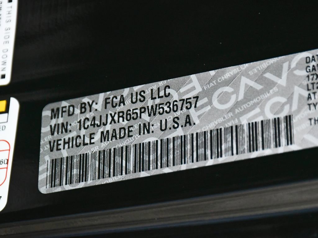 Used 2023 Jeep Wrangler Unlimited Rubicon 4xe w/ Cold Weather Group AWD/4WD image 14