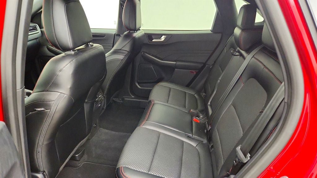 Used 2024 Ford Escape ST-Line AWD/4WD image 18