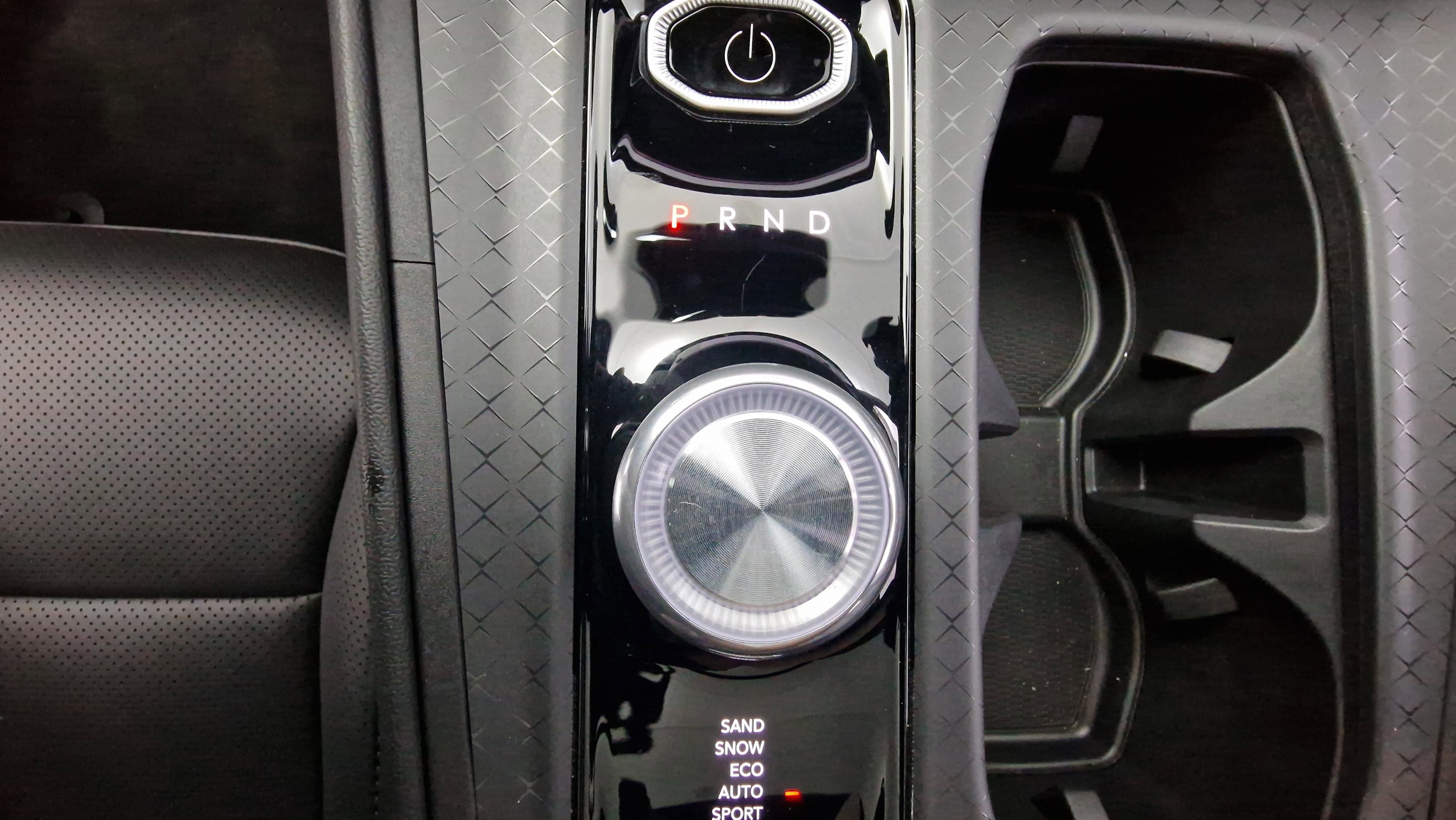 New 2025 Jeep Wagoneer Limited image 18