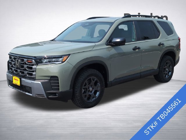 Certified 2026 Honda Pilot TrailSport image 3