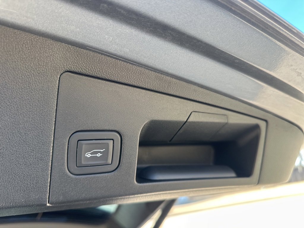 Certified 2025 Cadillac XT5 Sportv image 41