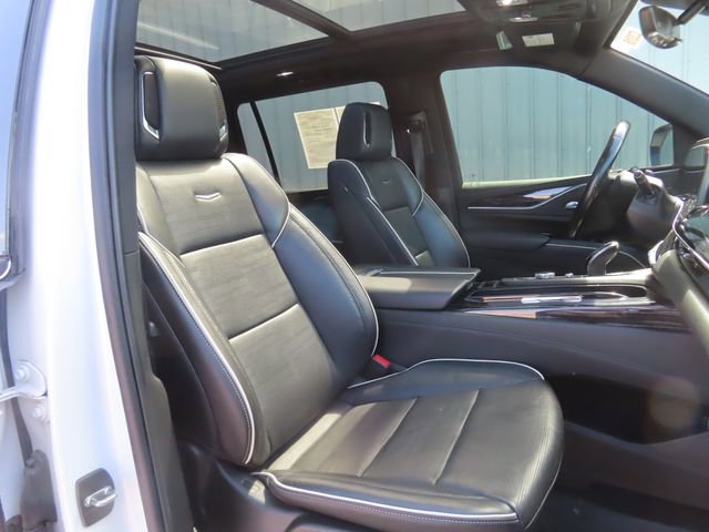 Used 2022 Cadillac Escalade ESV Sport w/ Touring Package image 28