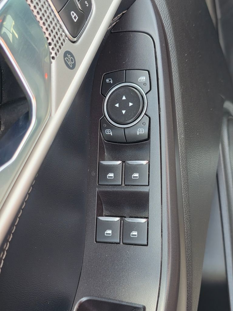 Used 2020 Ford Explorer Limited image 13