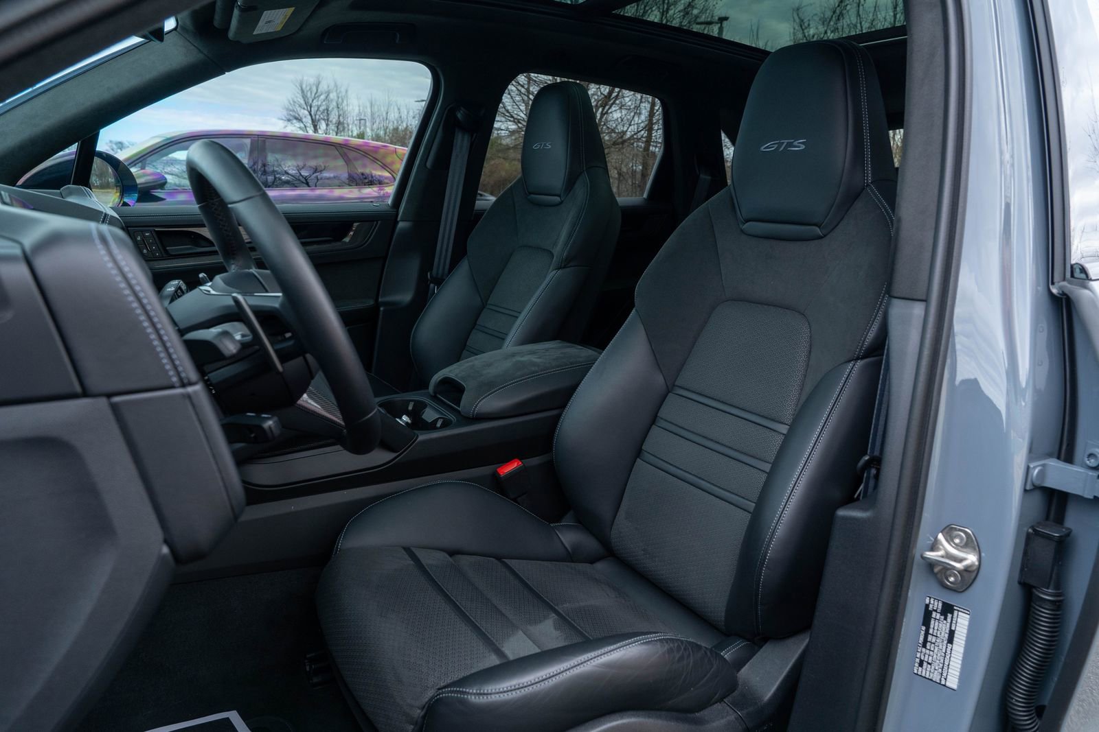 Certified 2025 Porsche Cayenne GTS image 5