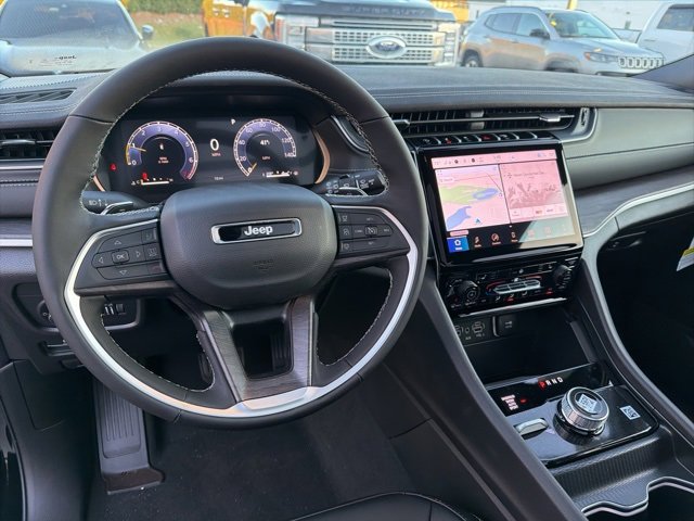 New 2025 Jeep Grand Cherokee L Limited image 15