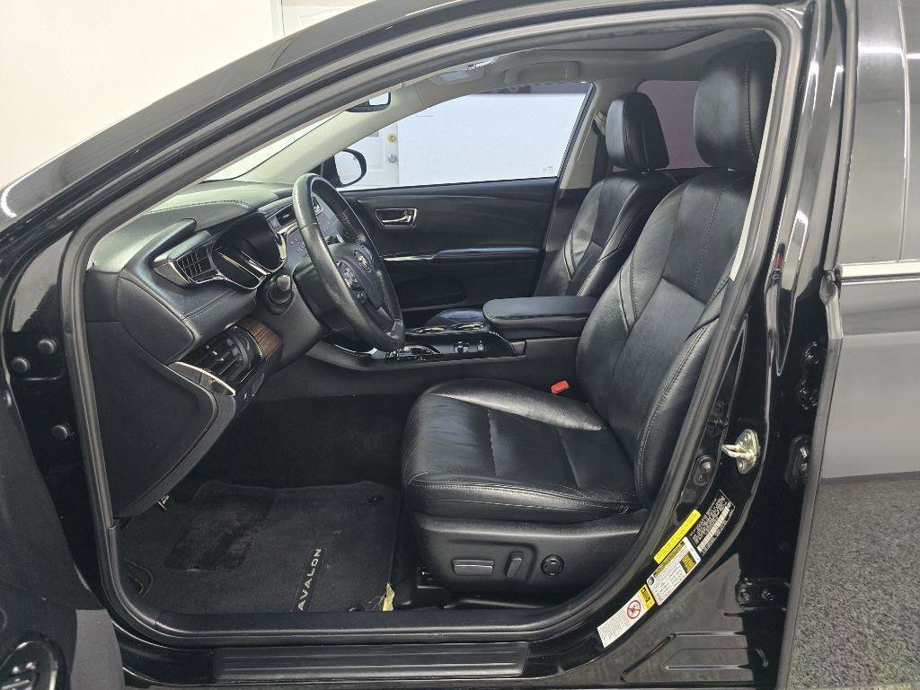 Used 2013 Toyota Avalon XLE Touring FWD image 10