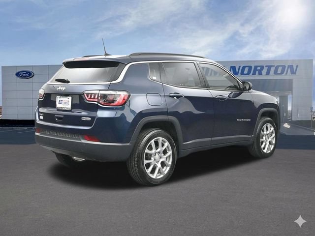 Used 2024 Jeep Compass Latitude AWD/4WD image 13