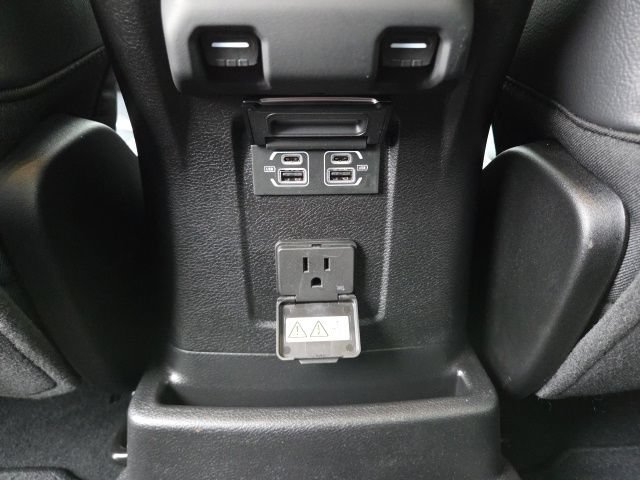 Used 2024 Jeep Wrangler Unlimited Sahara w/ Technology Group AWD/4WD image 13