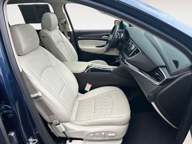 Used 2022 Buick Enclave Avenir AWD/4WD image 15