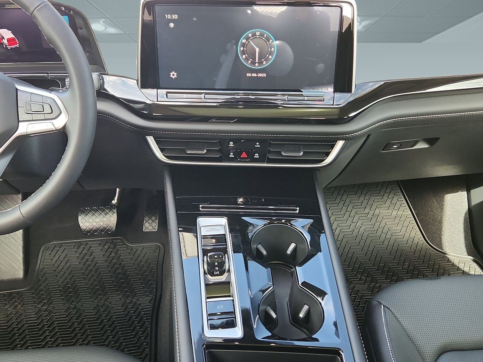 New 2025 Volkswagen Atlas SEL image 13