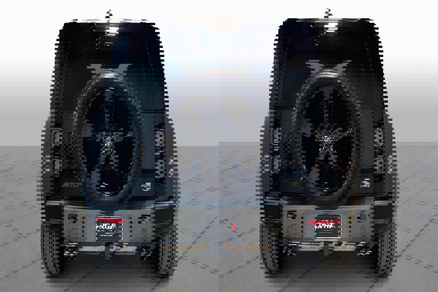 Used 2023 Land Rover Defender 110 V8 image 5