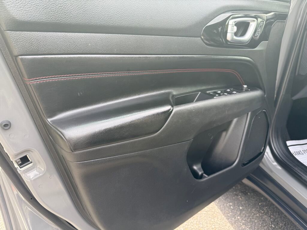 Used 2022 Jeep Compass Trailhawk w/ Trailhawk Elite Group image 9