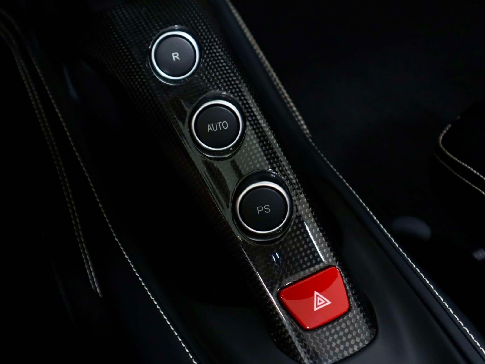 Used 2018 Ferrari 488 Spider RWD image 31