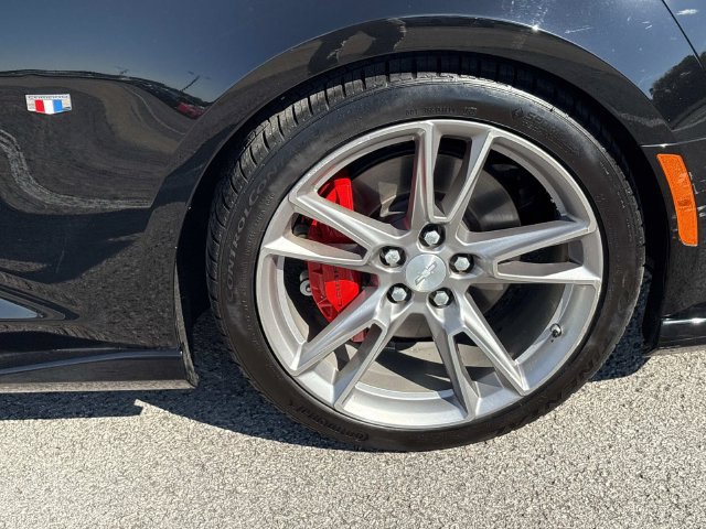 Used 2021 Chevrolet Camaro SS w/ LPO, Ground Effects Package RWD image 9