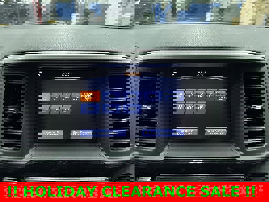 Used 2019 Nissan Pathfinder SV image 21