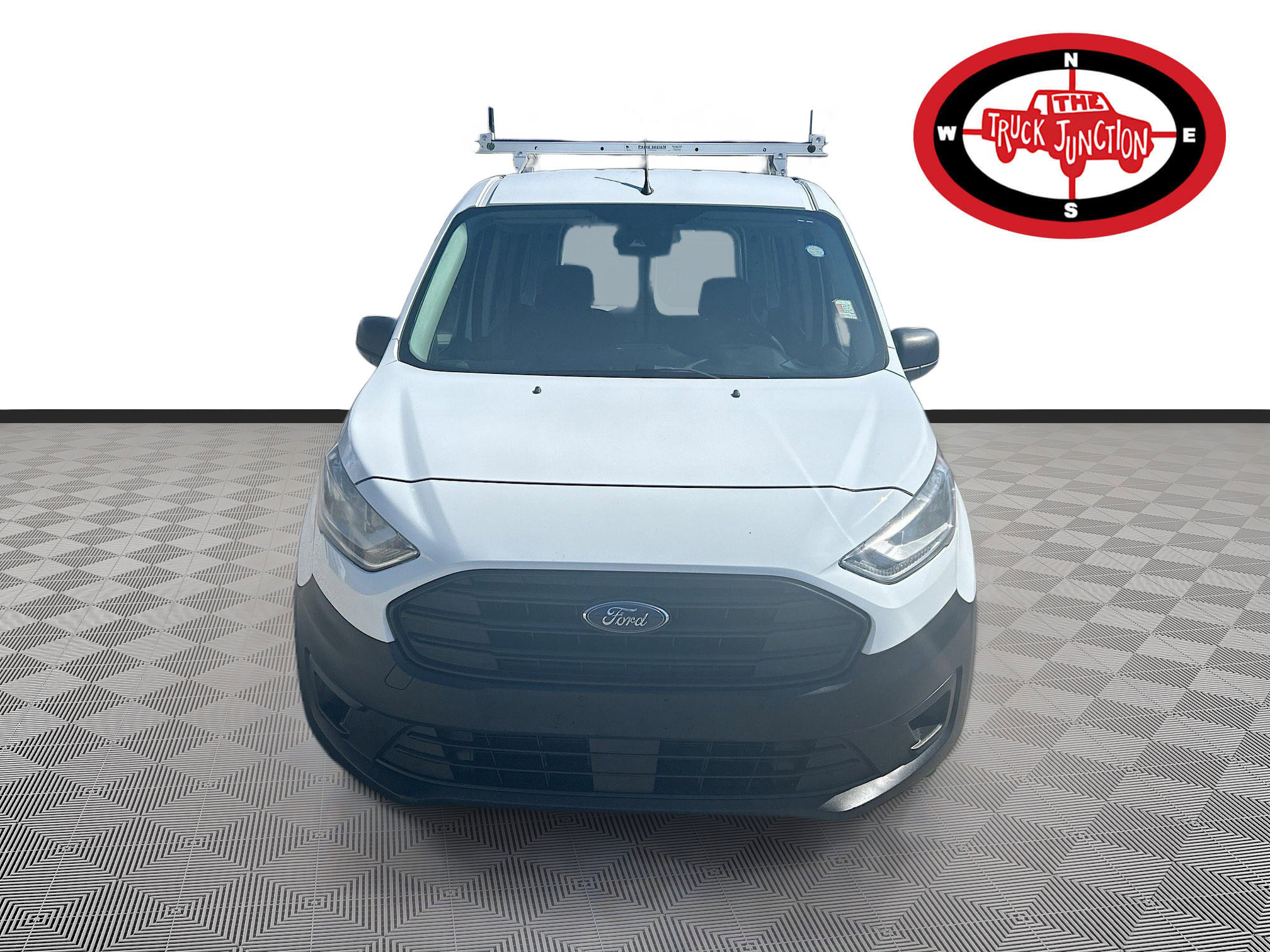 Used 2019 Ford Transit Connect XL image 2