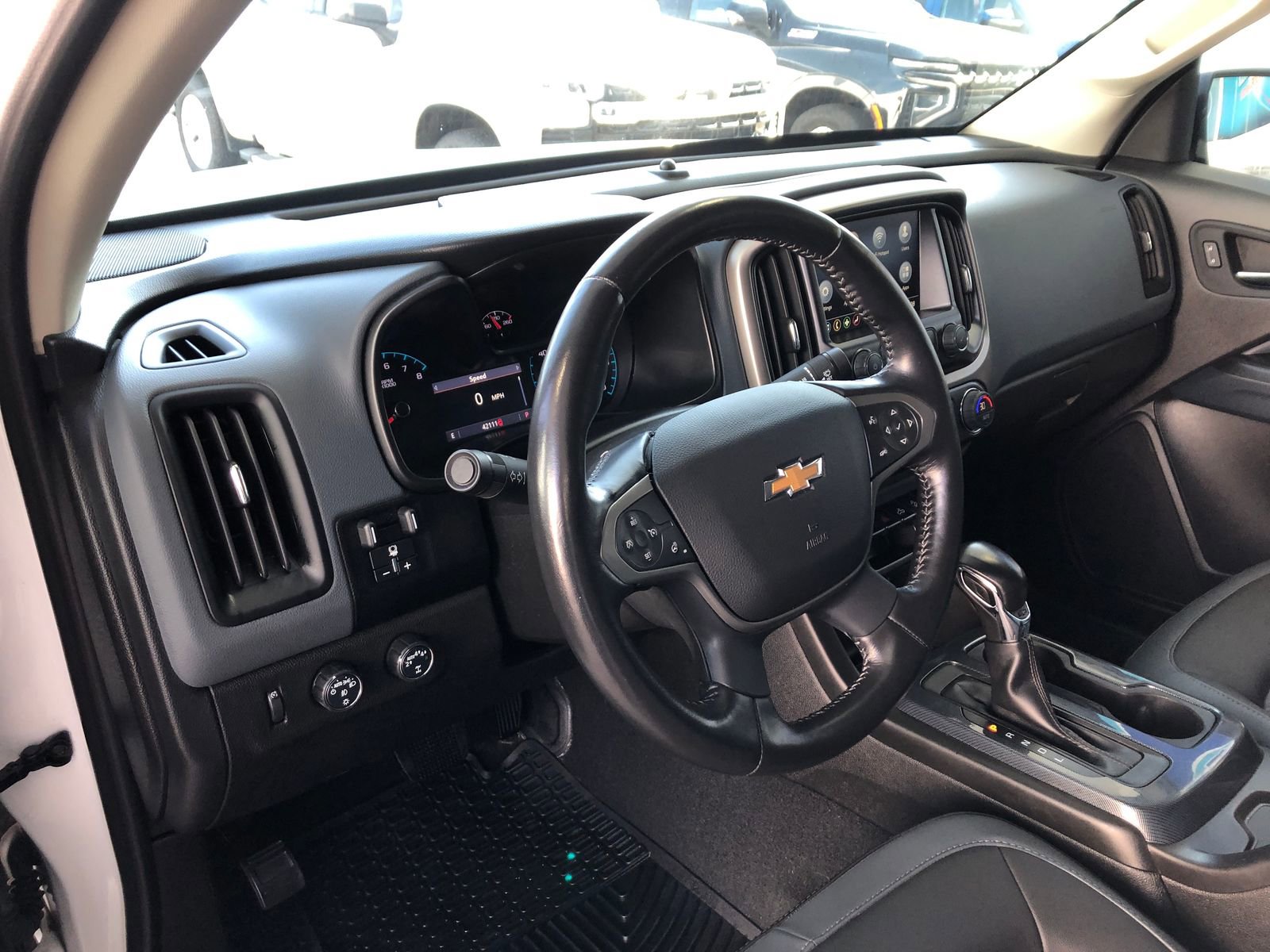 Used 2022 Chevrolet Colorado Z71 AWD/4WD image 16