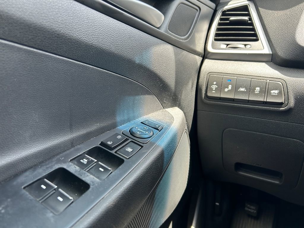 Used 2017 Hyundai Tucson Limited w/ Limited Ultimate Package 03 FWD image 17