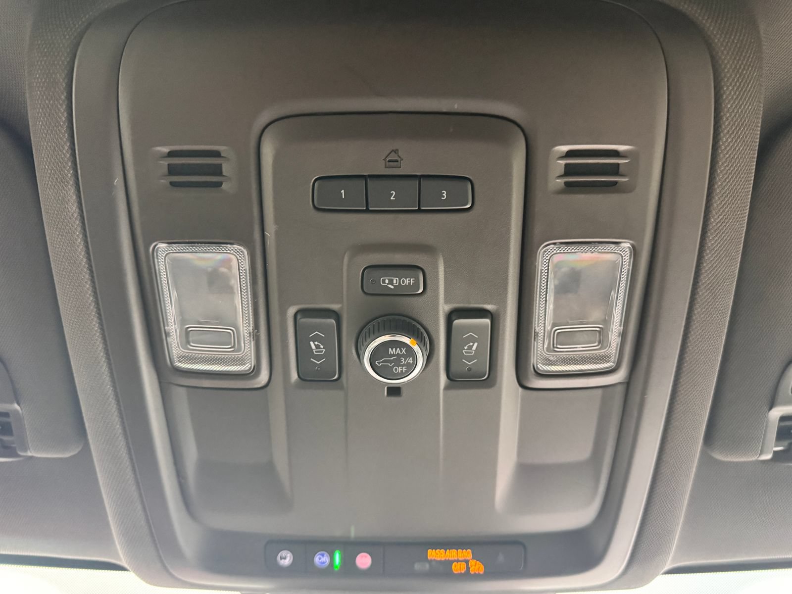 Used 2023 GMC Yukon XL SLT w/ SLT Luxury Package AWD/4WD image 34