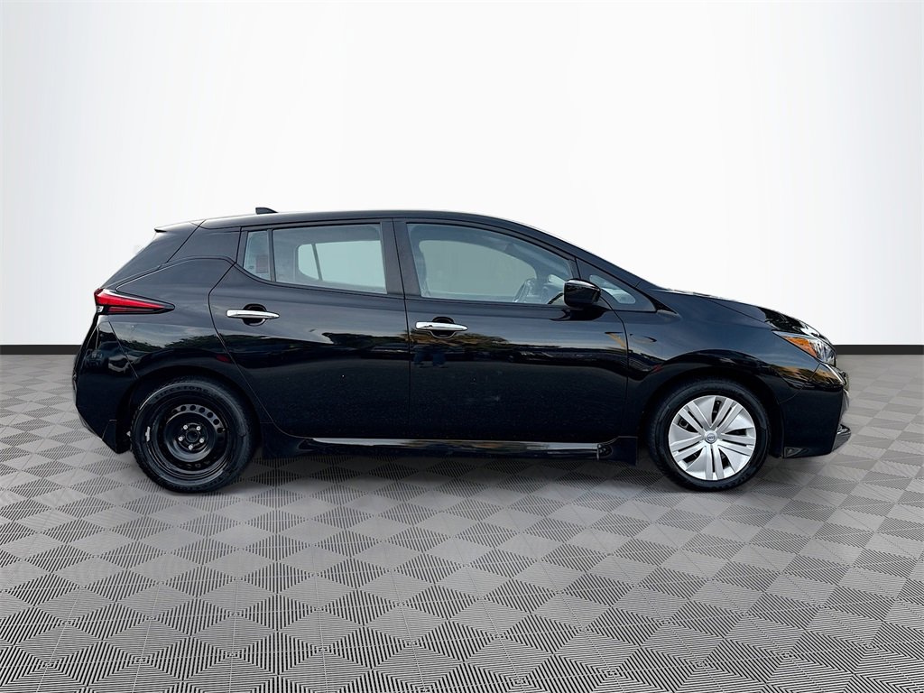 Used 2023 Nissan Leaf S image 5