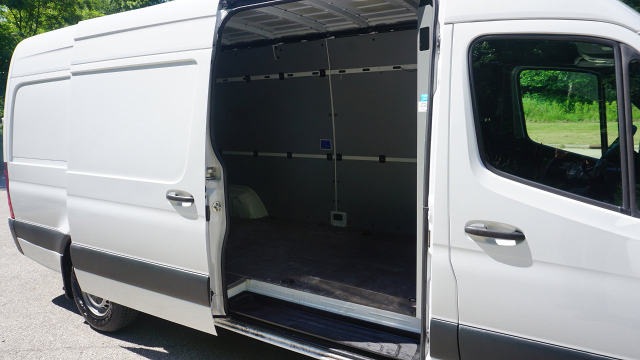 Used 2022 Mercedes-Benz Sprinter 2500 image 19