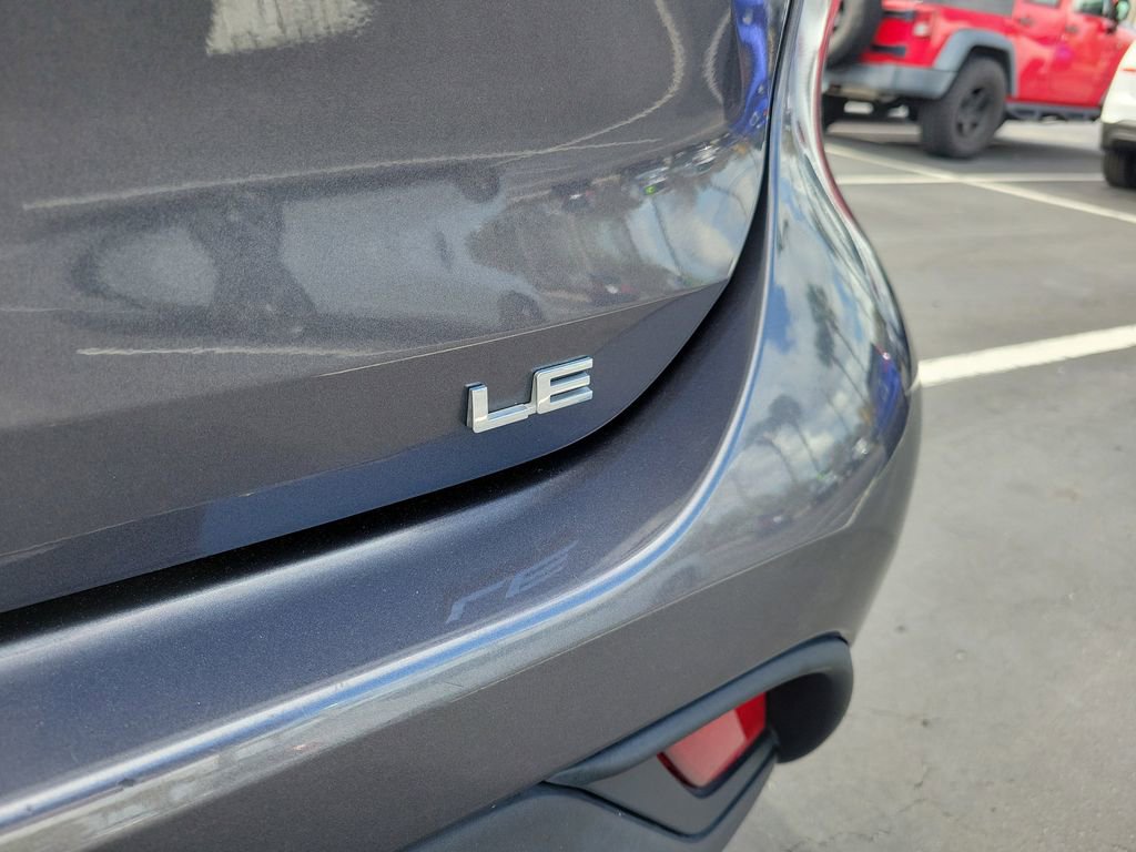 Used 2021 Toyota Highlander LE image 10