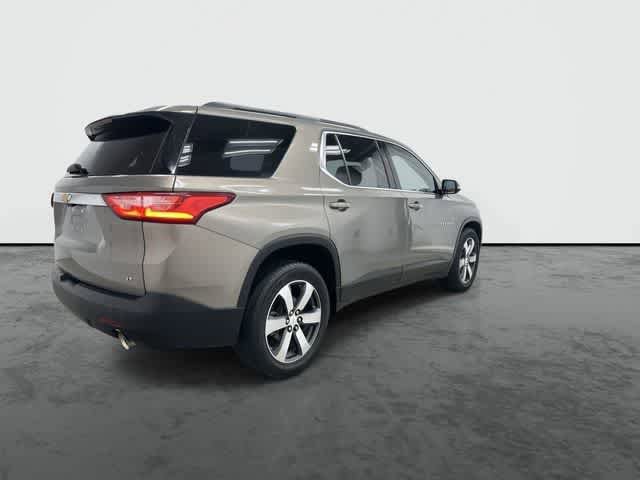 Used 2019 Chevrolet Traverse LT w/ LT Premium Package FWD image 4