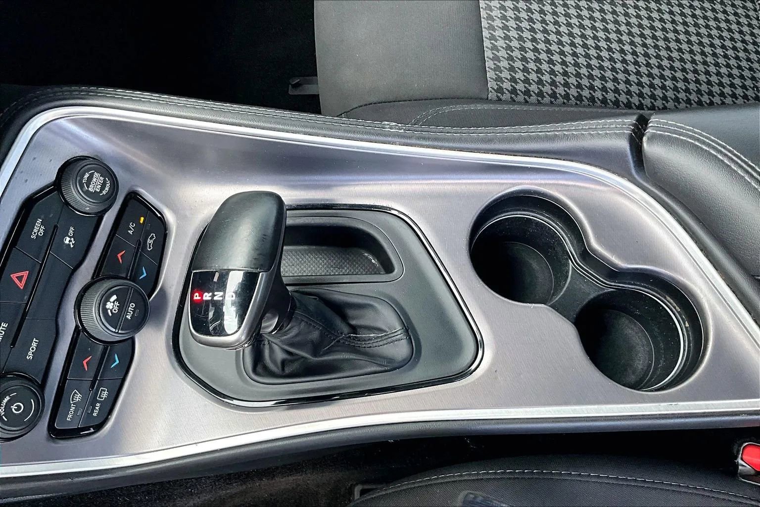Used 2019 Dodge Challenger SXT RWD image 14