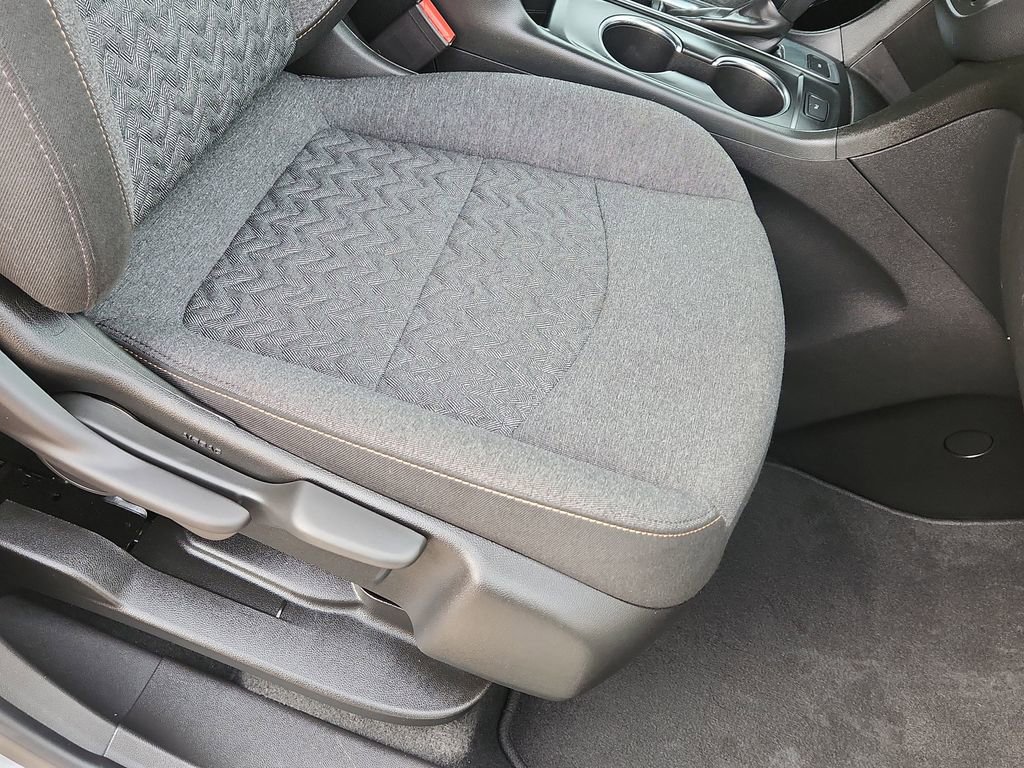 Used 2023 Chevrolet Equinox LT w/ Driver Convenience Package image 14