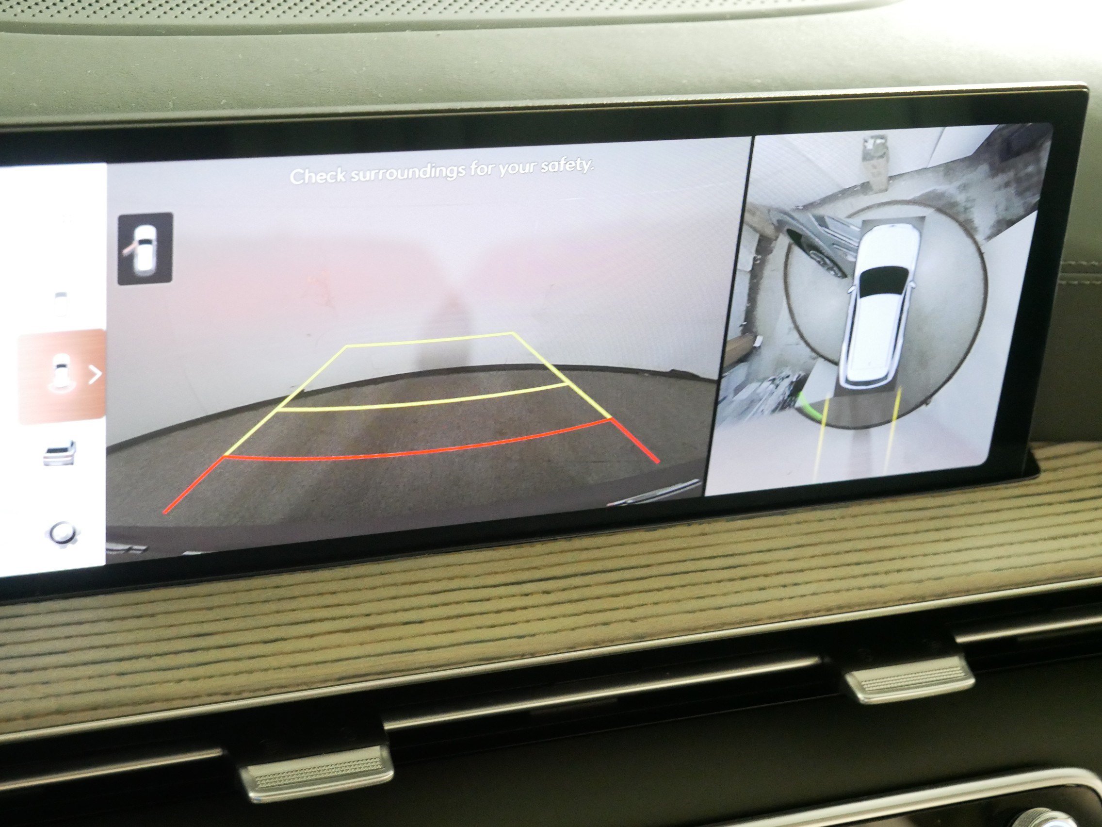Certified 2025 Genesis GV80 3.5T Prestige AWD/4WD image 33