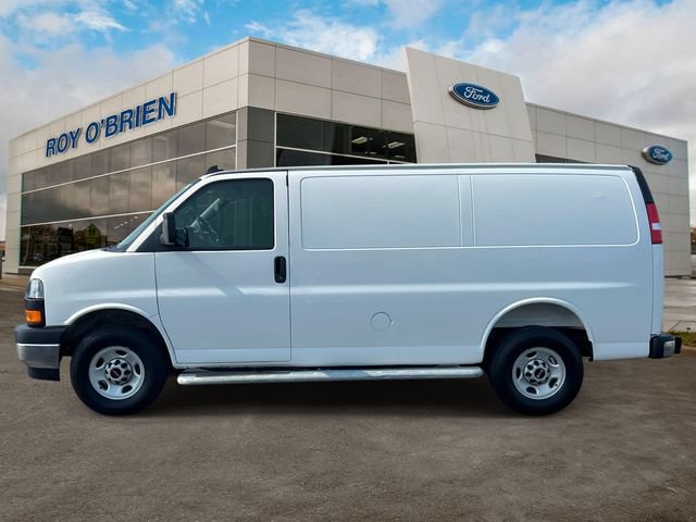 Used 2025 GMC Savana 2500 w/ Driver Convenience Package RWD image 2