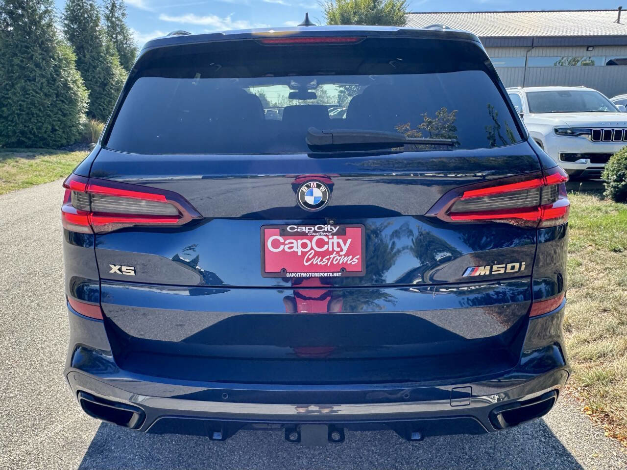 Used 2021 BMW X5 M50i w/ Executive Package image 7