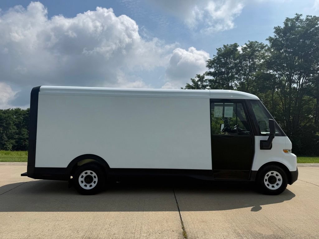 Used 2024 Chevrolet Brightdrop 600 w/ Battery Pack, Max Range AWD/4WD image 2