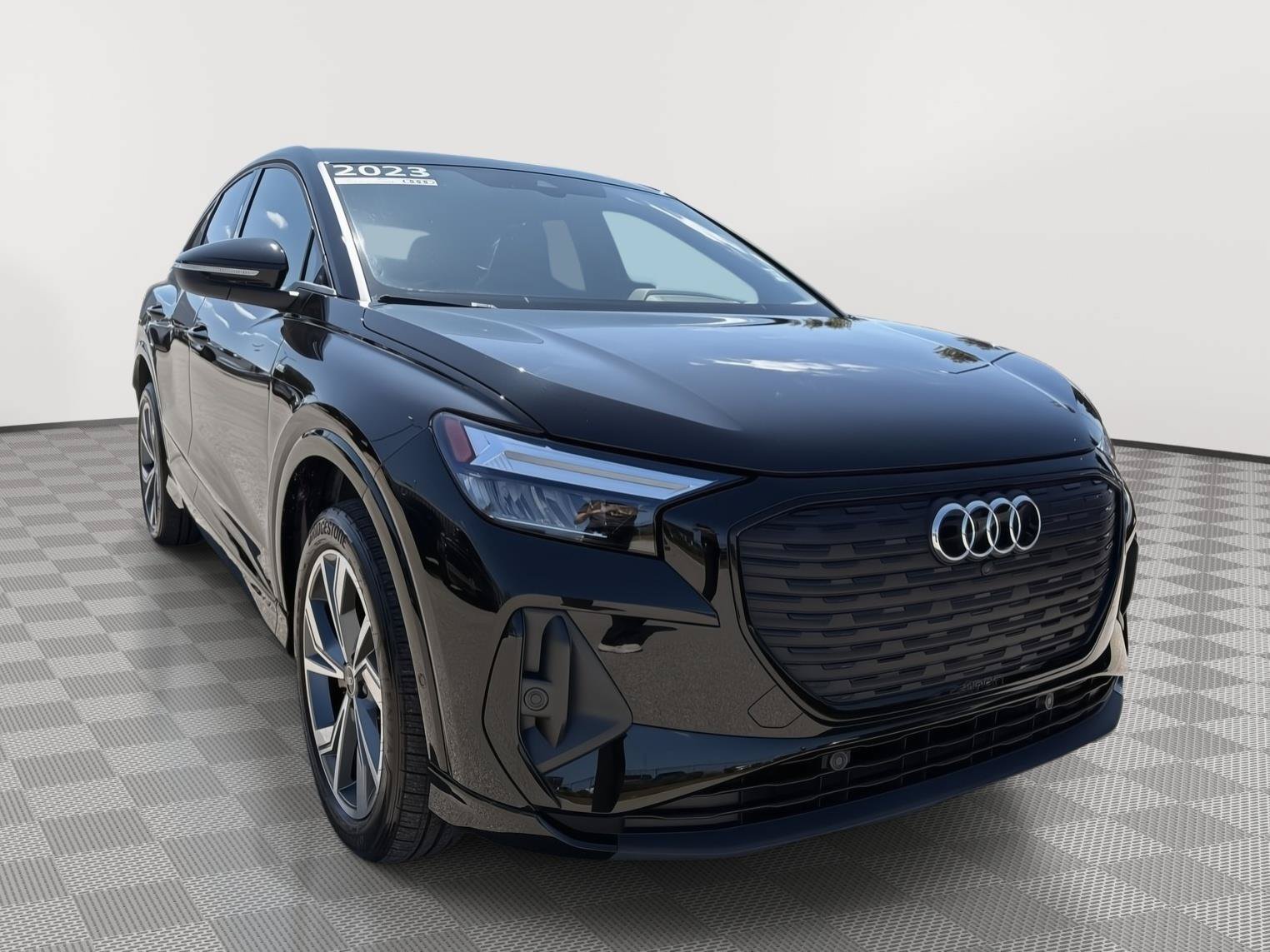 Used 2023 Audi Q4 e-tron Premium Plus w/ Premium Plus AWD/4WD image 7