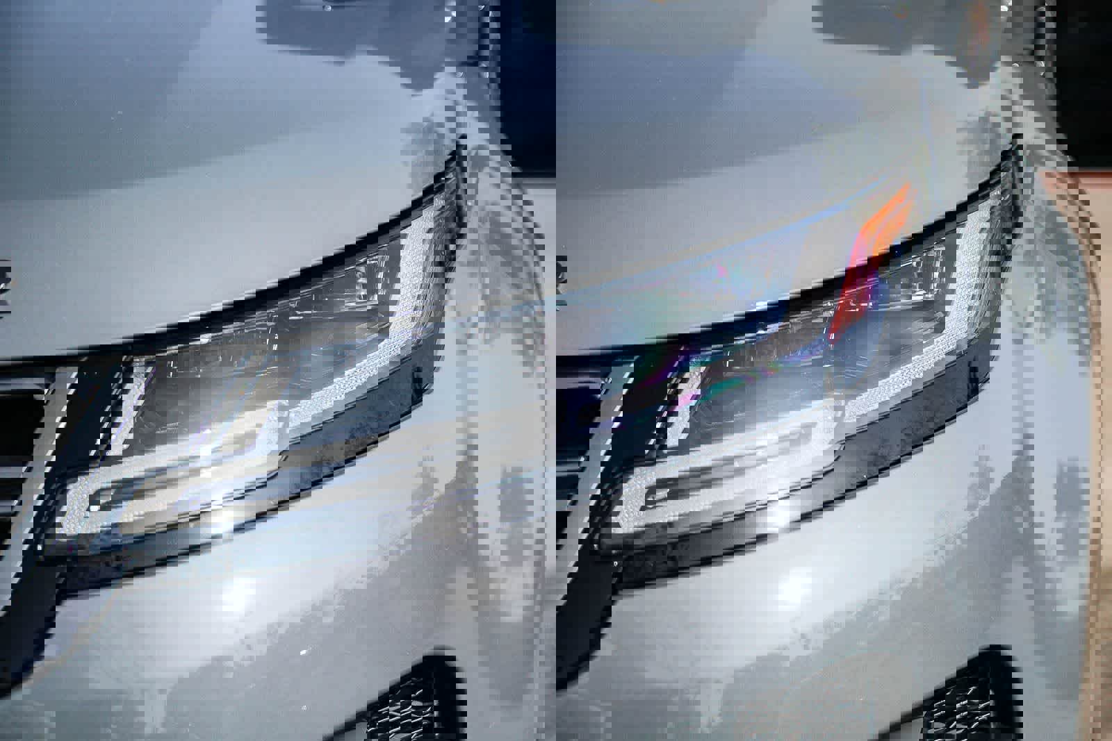 Used 2022 Land Rover Range Rover Evoque R-Dynamic SE image 10