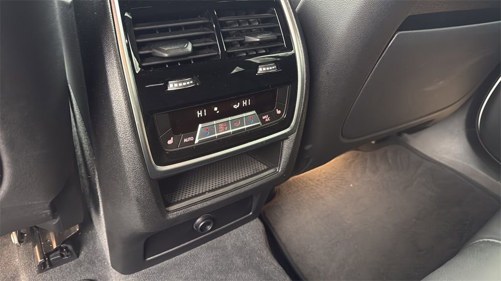 Used 2020 BMW X6 M50i w/ Executive Package image 10