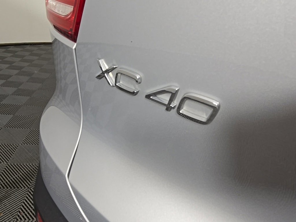 Certified 2023 Volvo XC40 B5 Plus w/ Driver Assist Package image 11