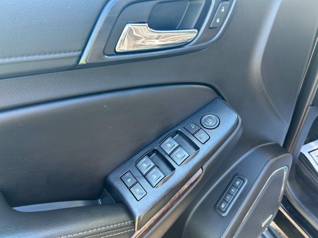 Used 2018 Chevrolet Suburban LT AWD/4WD image 12