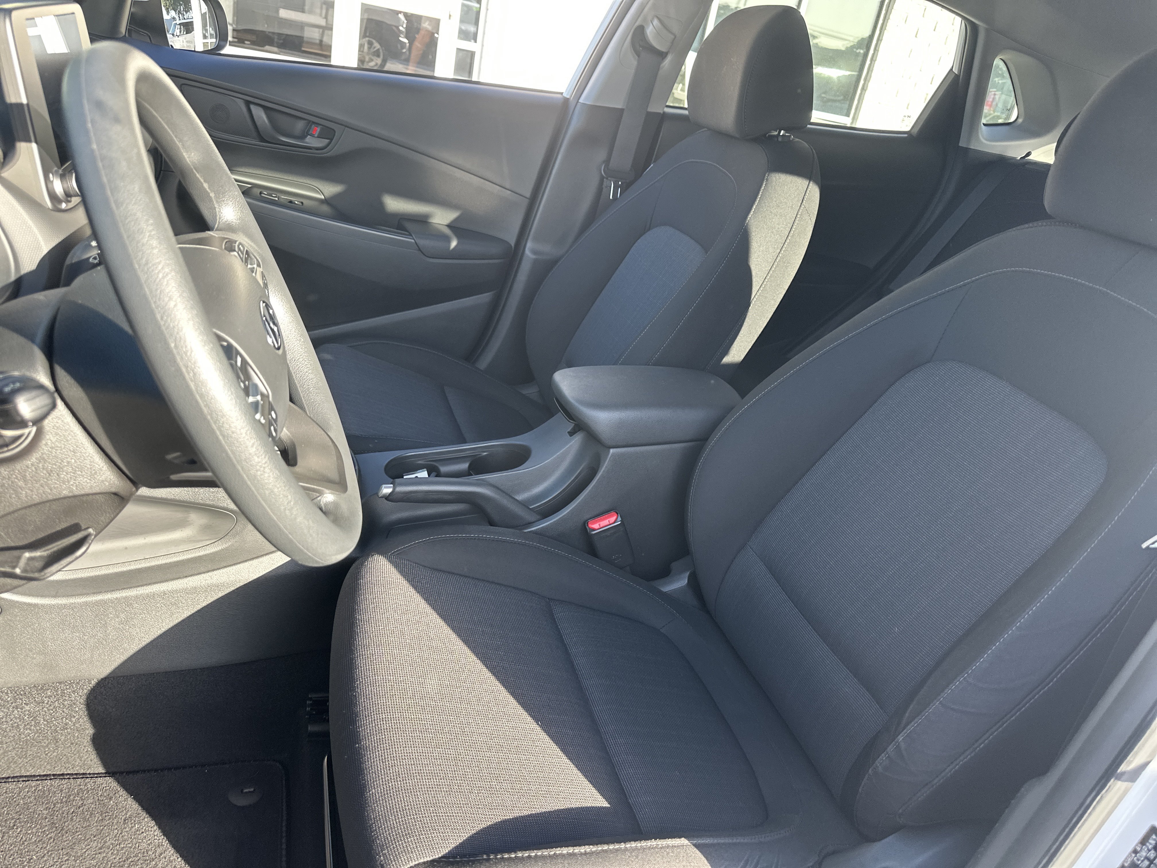 Used 2022 Hyundai Kona SEL w/ Cargo Package FWD image 11