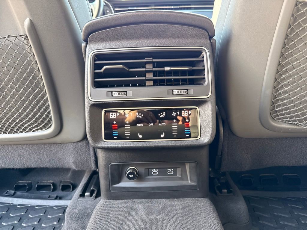 Used 2021 Audi Q8 Premium Plus w/ Premium Plus Package image 27
