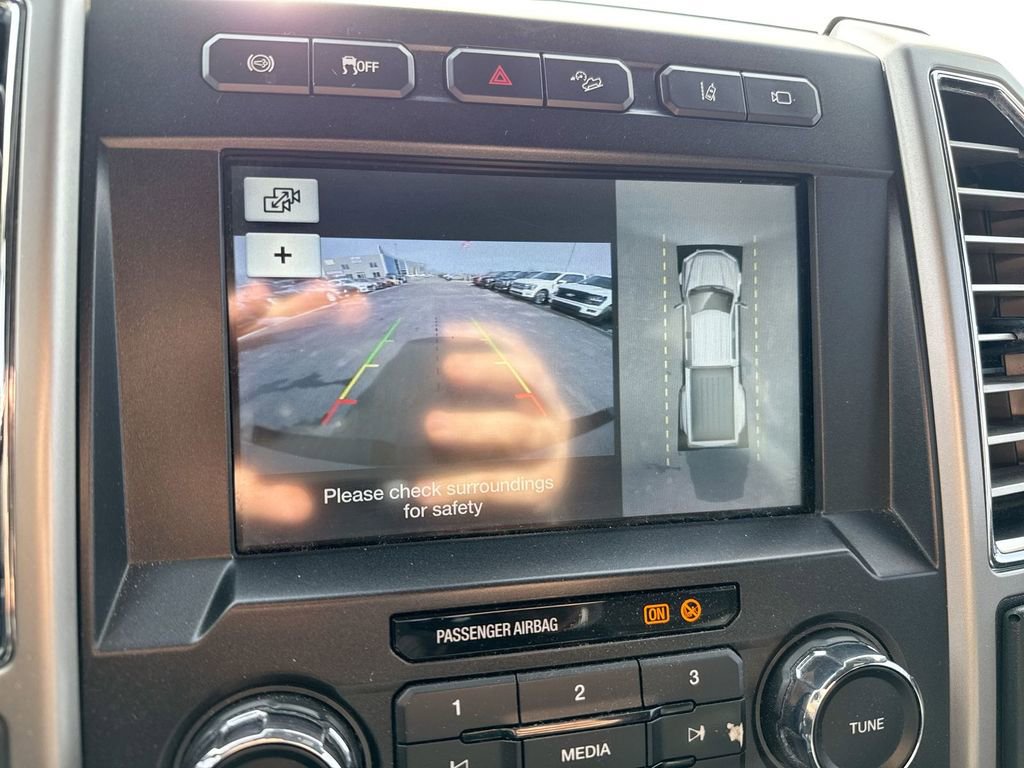 Used 2017 Ford F350 Lariat w/ Tow Technology Bundle image 9