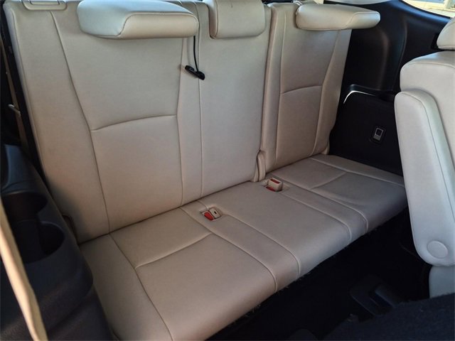Used 2020 Toyota Highlander XLE image 19