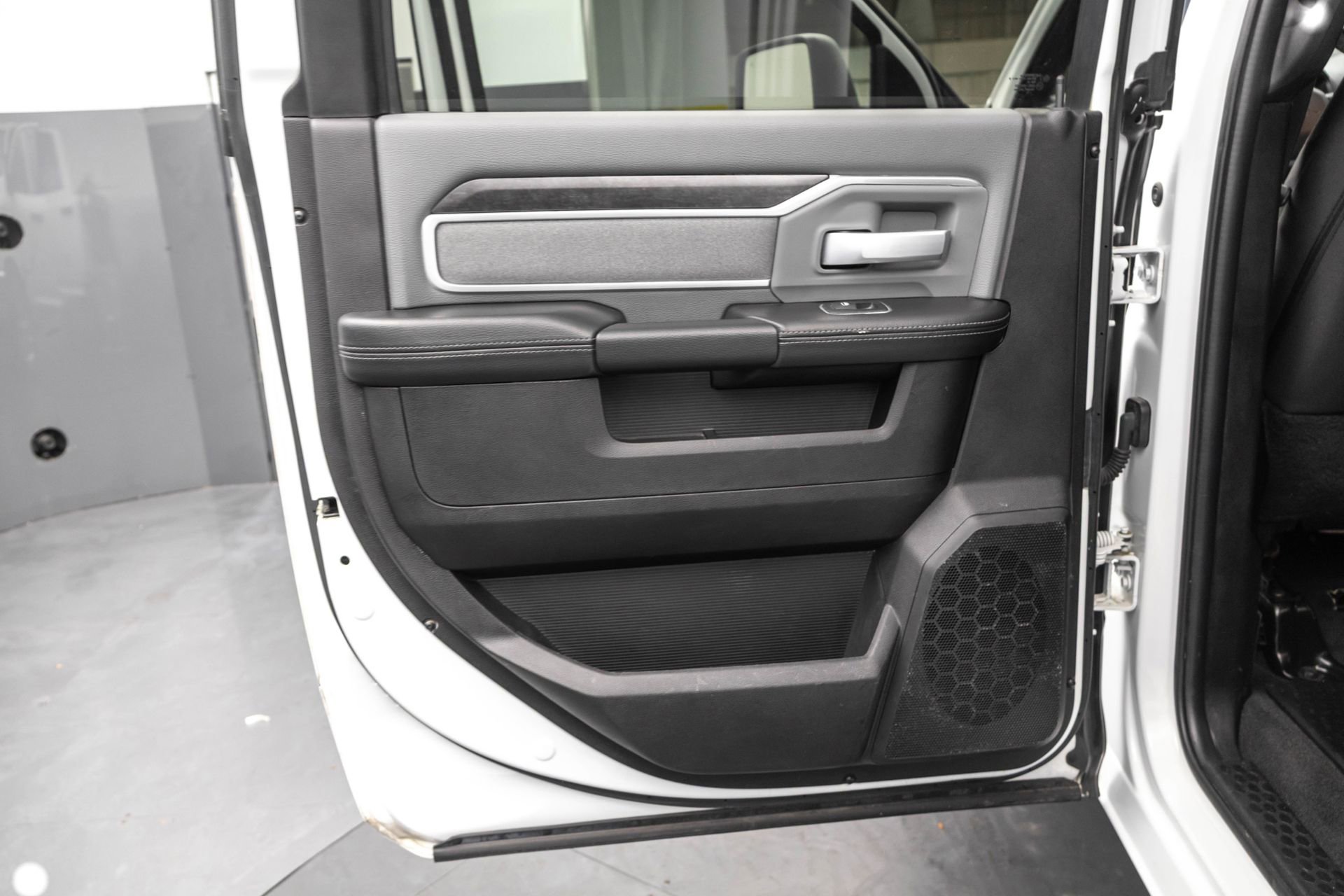 Used 2023 RAM 3500 Big Horn w/ Level 1 Equipment Group image 34