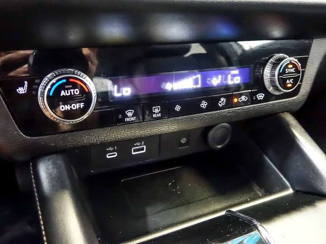 Used 2024 Mitsubishi Outlander SE AWD/4WD image 25