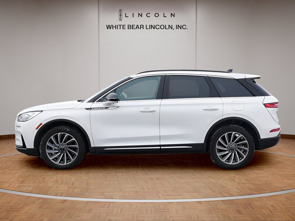 Used 2025 Lincoln Corsair Reserve w/ Equipment Group 202A AWD/4WD image 8