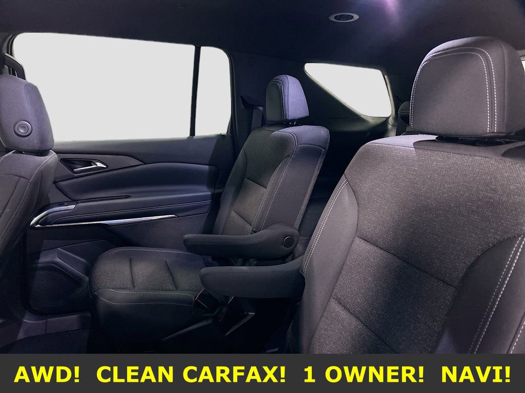 Used 2025 Chevrolet Traverse LT image 24